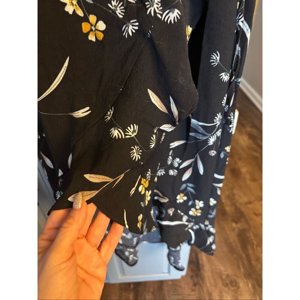 Lulus wrap dress - Picture 4 of 10